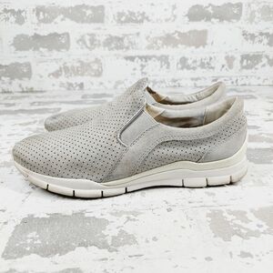 Geox Sukie Light Grey Lightweight Slip On Athletic Sneakers O212